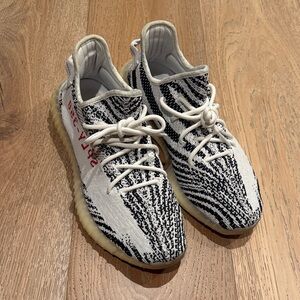 Adidas Yeezy Boost 350 V2 Zebra